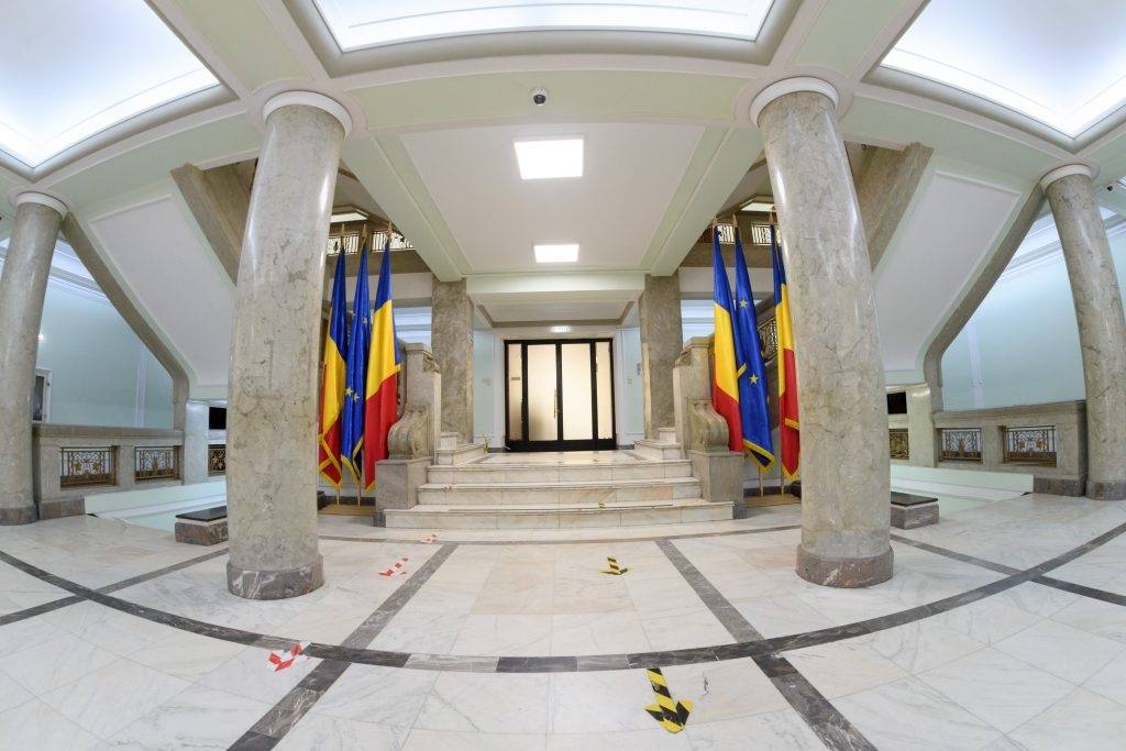 Schimbarea PFA, II si IF in SRL: ICCJ a sesizat Curtea Constitutionala