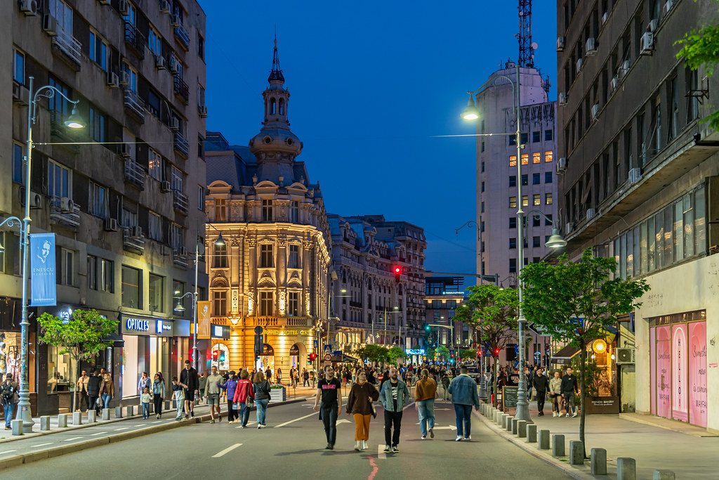 Spatiile comerciale de pe Calea Victoriei, inchiriate mai scump