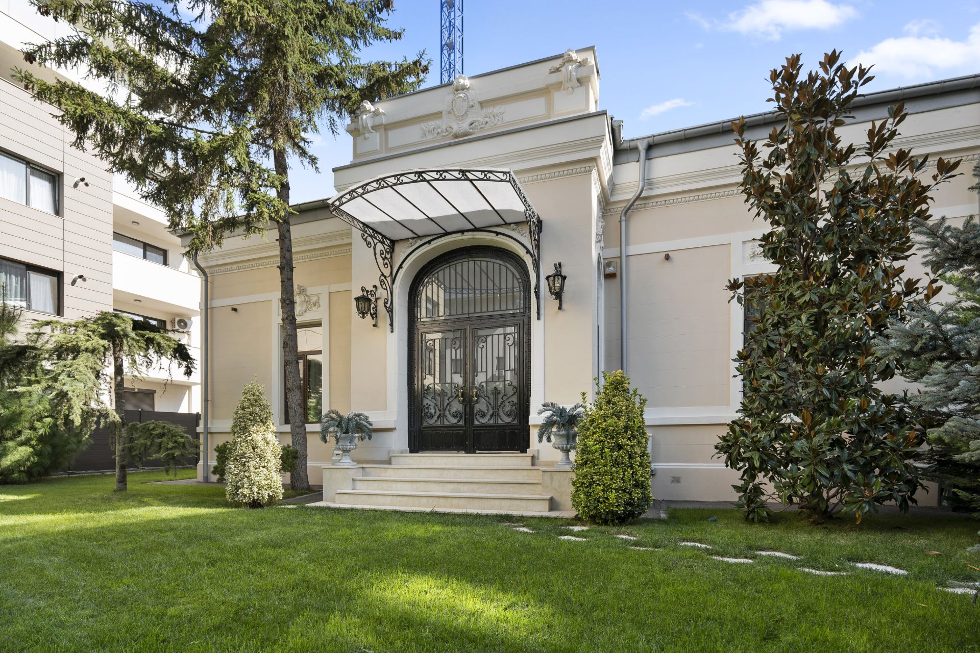 Vilă deosebită de vânzare pe Matei Basarab