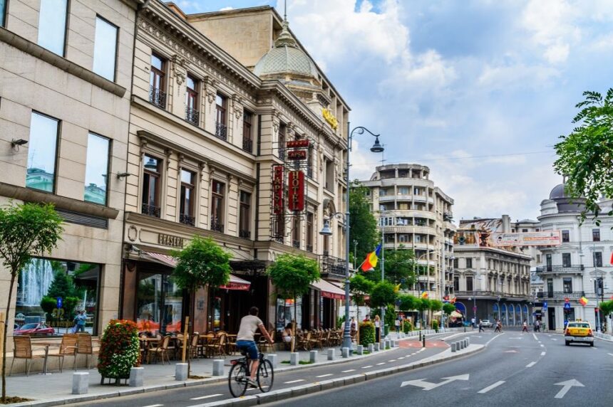 Calea Victoriei din București urcă două poziții clasamentul celor mai scumpe artere comerciale din lume, până pe locul 38