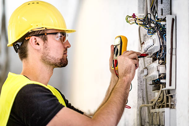 Firmele fara angajati cu experienta nu vor primi licente in sectorul energiei