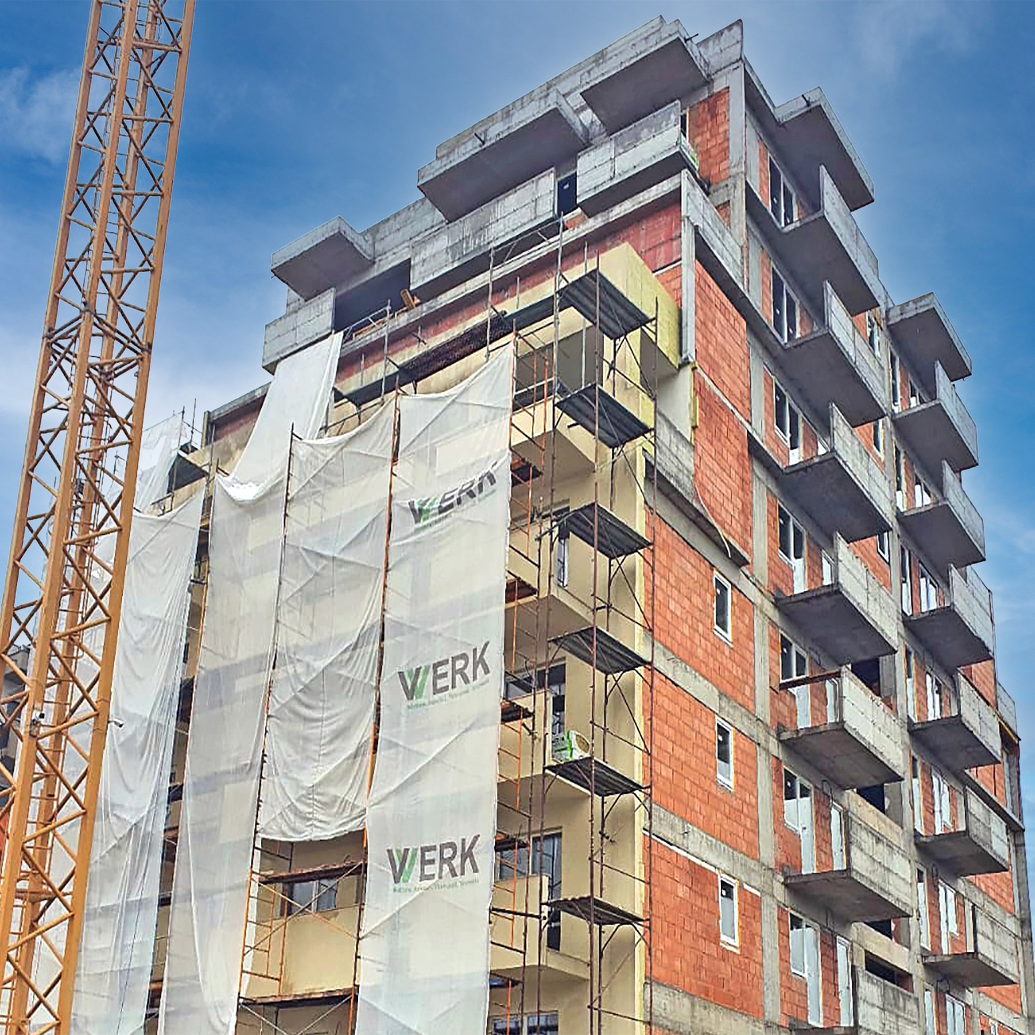 Inovație în Construcții: De ce Profesioniștii Recomandă WERK PROFISPACHTEL P.220 (adeziv și masă de armare profesională pentru termoizolații)