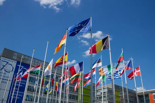 Prognoza CE pentru Romania: Exporturile, investitiile si consumul, afectate de volatilitatea politica si fiscala interna