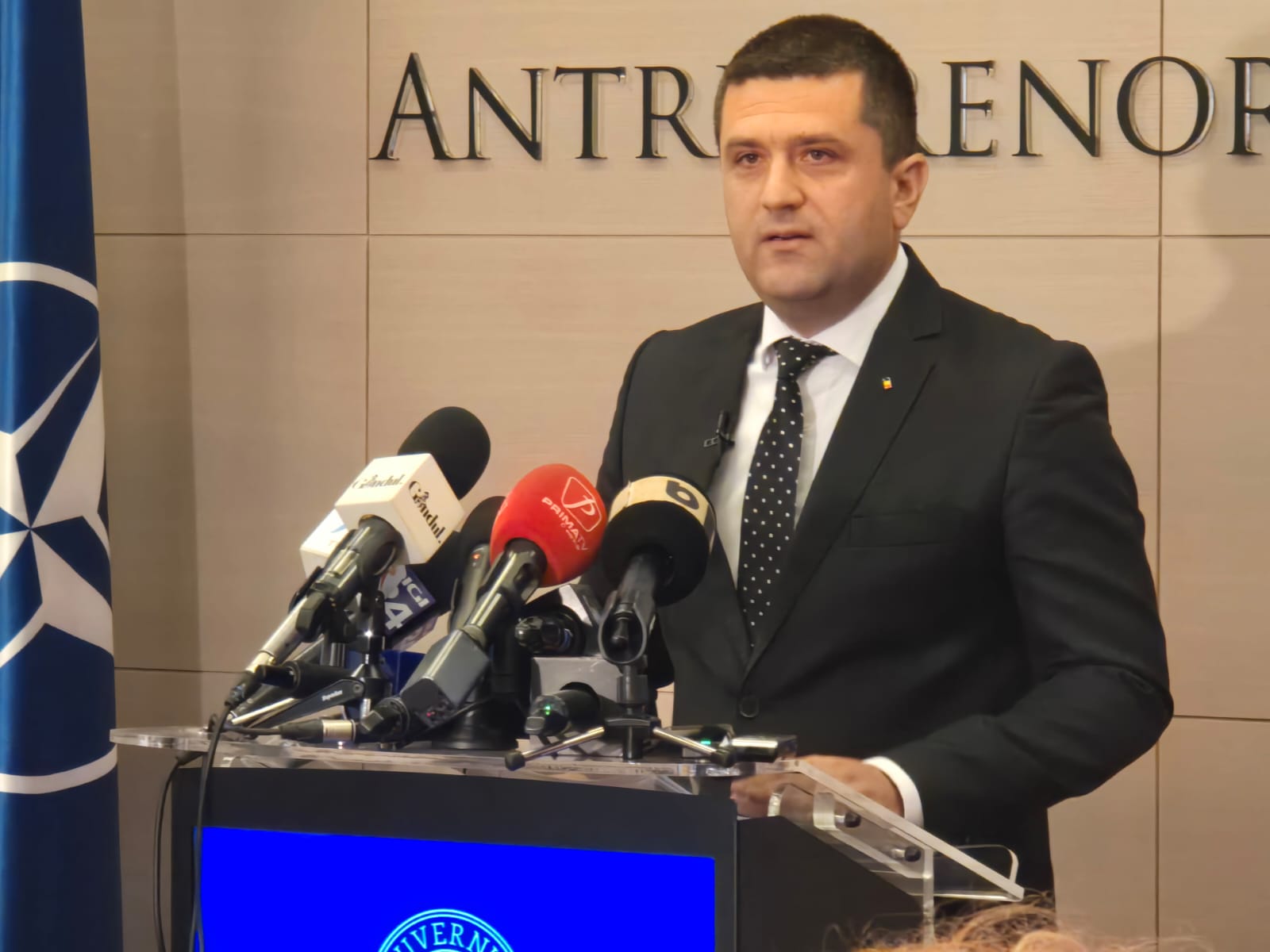 Banii din Construct Plus folosiți pentru plata salariatilor Ministerului Economiei