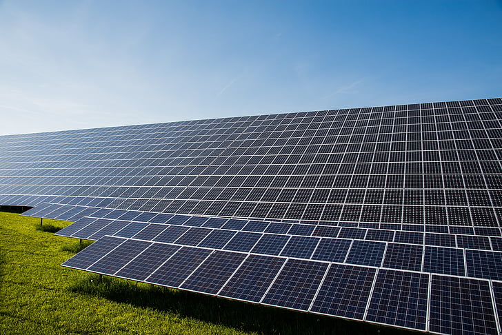 Israelienii de la Ecoenergy preiau integral Heliolux