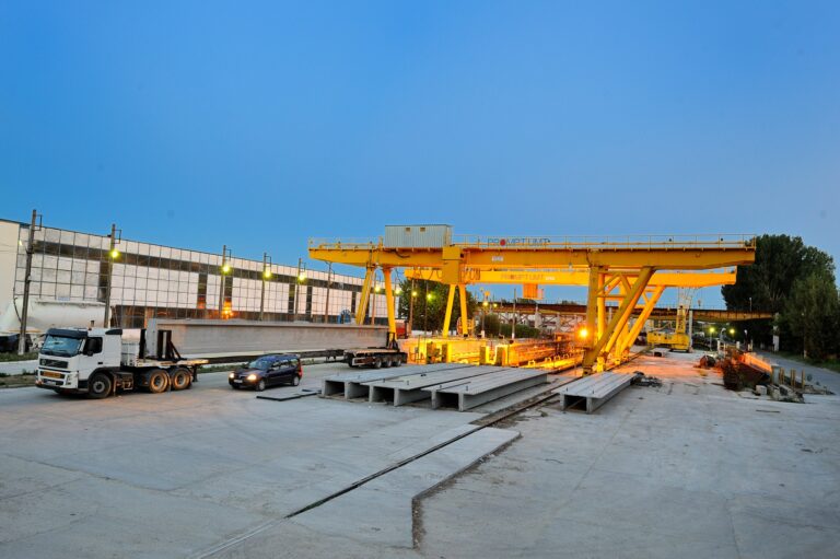 Prefab: Pierderi in primul semestru, pe fondul scaderii pietei materialelor de constructii