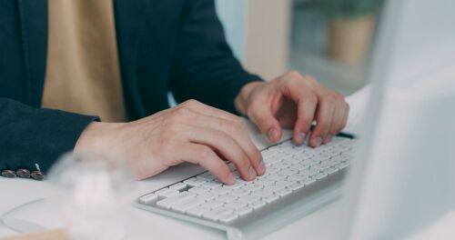 Senat a adoptat o noua facilitate pentru firmele blocate de evenimente imprevizibile