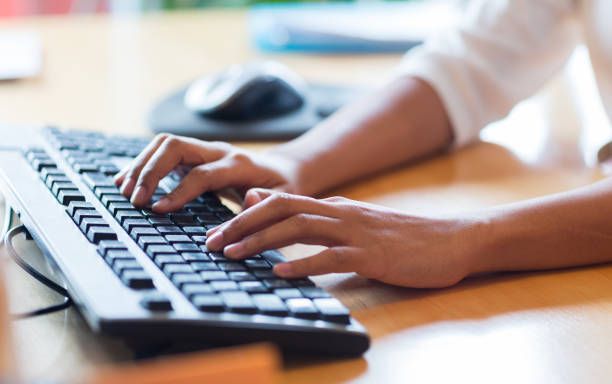 Chiar si firmele cu un angajat vor plati impozitele pe salarii in localitatea in care activeaza 