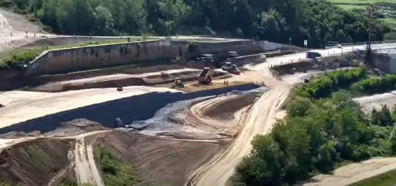 Autostrada A3 Transilvania: Pe Suplacu de Barcau – Chiribis, Constructii Erbasu are peste 600 muncitori si aproape 270 de utilaje