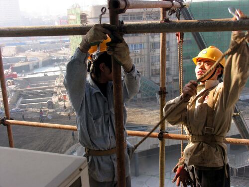 Peste 128 de companii de constructii au fost inspectate in Europa, inclusiv din Romania